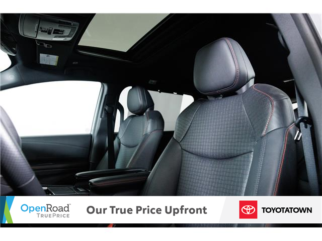 2025 Toyota Sienna XSE 7-Passenger (Stk: L0185L) in London - Image 18 of 37