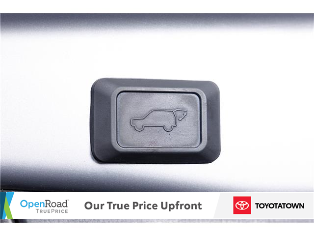 2020 Toyota RAV4 Hybrid XLE (Stk: U14053) in London - Image 10 of 35