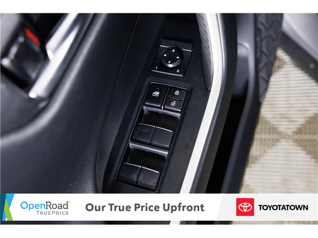 2020 Toyota RAV4 Hybrid XLE (Stk: U14053) in London - Image 14 of 35