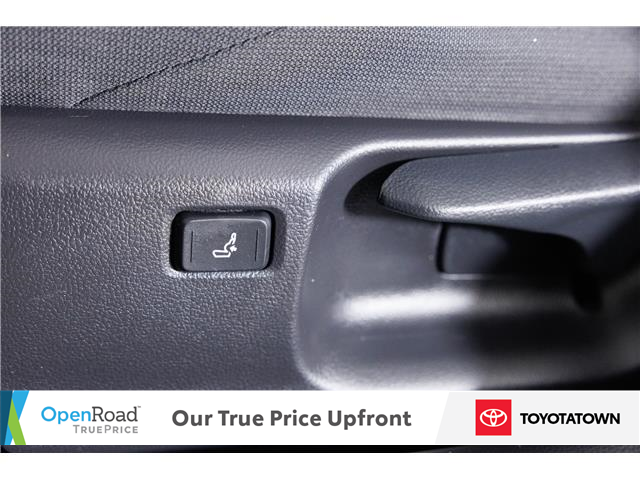 2021 Toyota Corolla Hatchback Base (Stk: L0193L) in London - Image 14 of 33