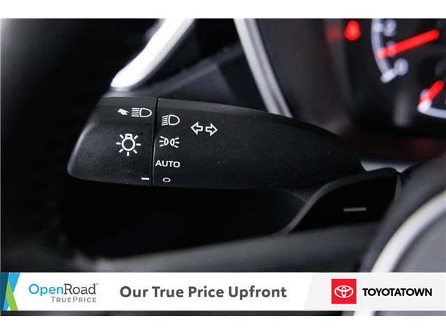 2021 Toyota Corolla Hatchback Base (Stk: L0193L) in London - Image 20 of 33