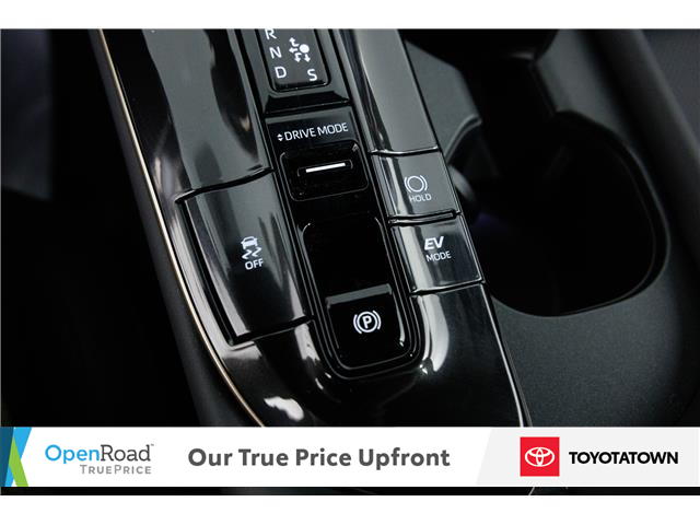 2025 Toyota Crown Signia Limited (Stk: U14052) in London - Image 33 of 35