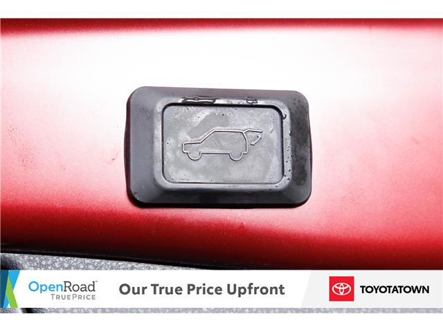 2024 Toyota RAV4 Hybrid XLE (Stk: U14055L) in London - Image 10 of 33