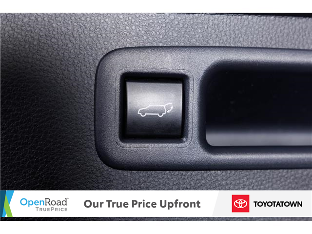 2025 Toyota Highlander Hybrid Limited (Stk: U14056) in London - Image 10 of 40