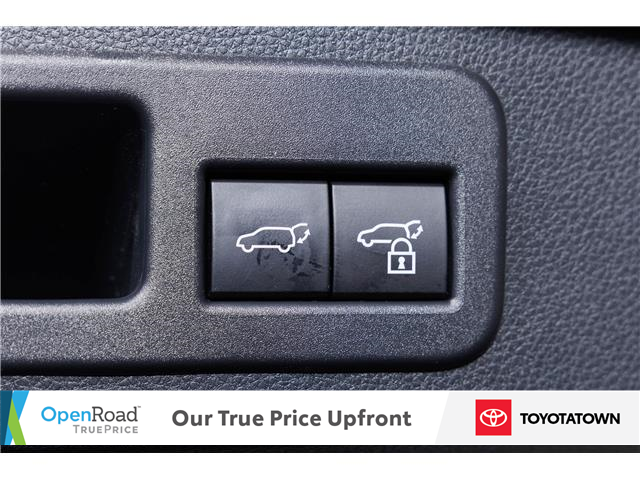 2025 Toyota 4Runner Hybrid Base (Stk: U14076) in London - Image 10 of 36