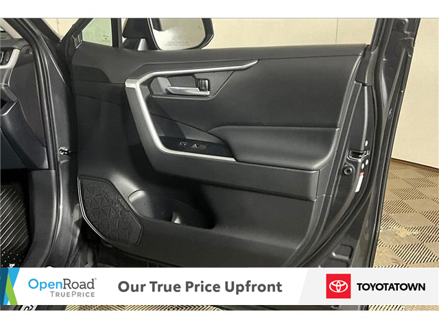 2025 Toyota RAV4 Hybrid XLE (Stk: U14086) in London - Image 19 of 35
