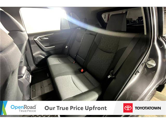 2025 Toyota RAV4 Hybrid XLE (Stk: U14086) in London - Image 28 of 35