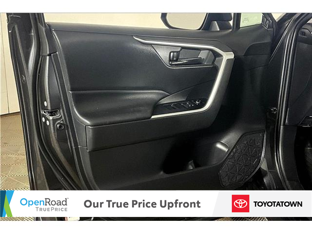 2023 Toyota RAV4 LE (Stk: L0335L) in London - Image 18 of 35