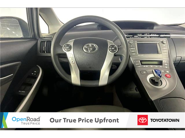 2014 Toyota Prius Base (Stk: U14097) in London - Image 5 of 35 2014 Toyota Prius Base (Stk: U14097) in London - Image 5 of 35