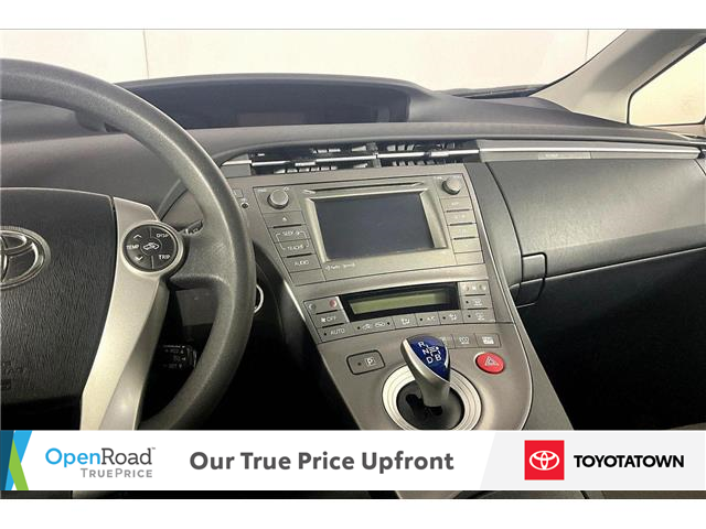 2014 Toyota Prius Base (Stk: U14097) in London - Image 6 of 35 2014 Toyota Prius Base (Stk: U14097) in London - Image 6 of 35