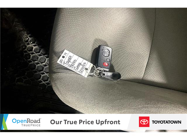 2014 Toyota Prius Base (Stk: U14097) in London - Image 10 of 35 2014 Toyota Prius Base (Stk: U14097) in London - Image 10 of 35