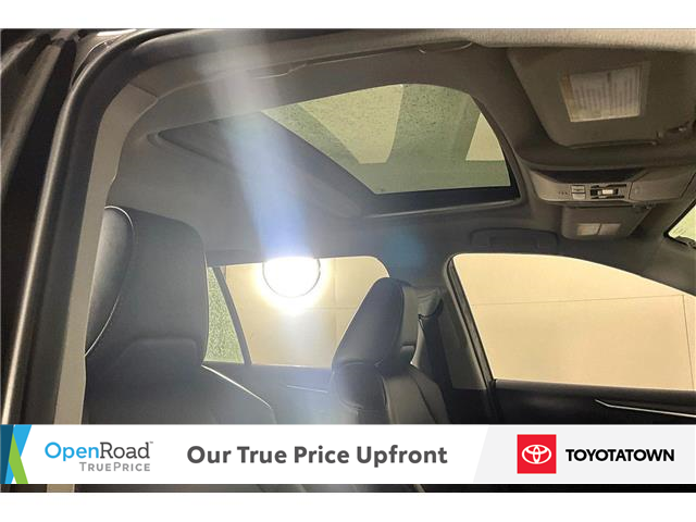 2020 Toyota RAV4 XLE (Stk: U14094) in London - Image 17 of 35