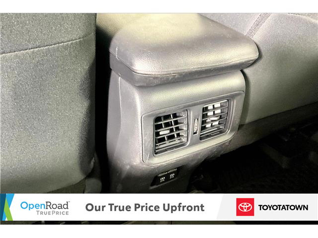 2019 Toyota RAV4 Hybrid XLE (Stk: L0269A) in London - Image 25 of 35