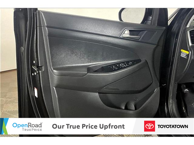 2018 Hyundai Tucson SE 2.0L (Stk: L0308A) in London - Image 18 of 35