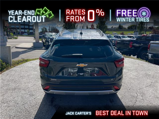 2025 Chevrolet Trax LT photo 4