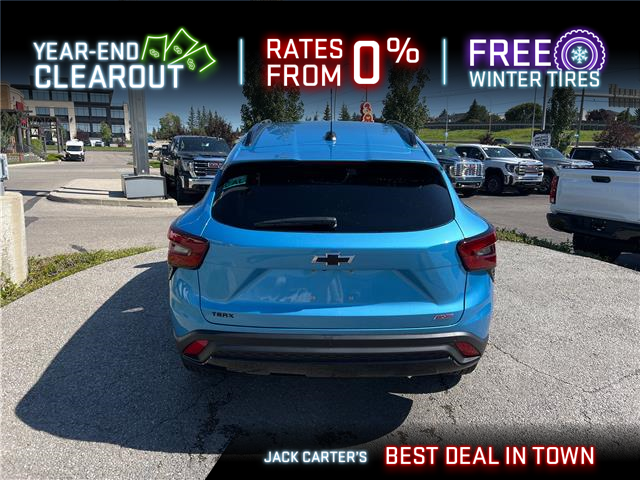 2025 Chevrolet Trax photo 3