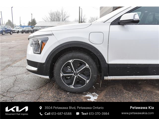 2025 Kia Niro Plug-In Hybrid EX (Stk: 25127) in Petawawa - Image 3 of 35