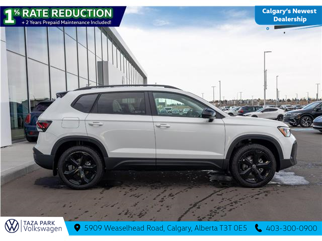 2026 Volkswagen Taos Comfortline Black Edition (Stk: TT-054) in Calgary - Image 4 of 24 2026 Volkswagen Taos Comfortline Black Edition (Stk: TT-054) in Calgary - Image 4 of 24