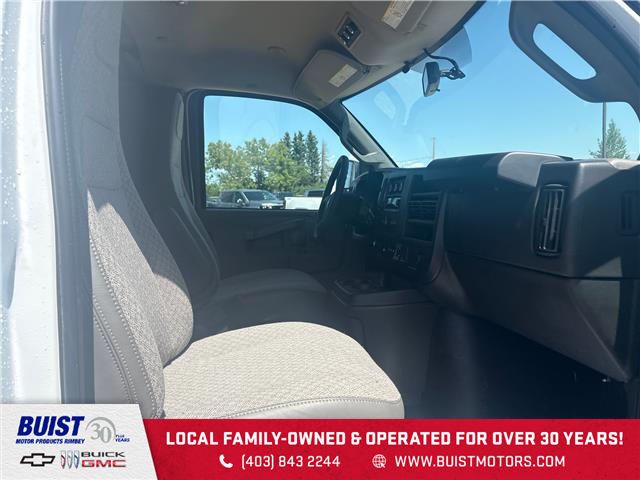 2025 GMC Savana 2500 Work Van (Stk: 25141) in Rimbey - Image 5 of 7