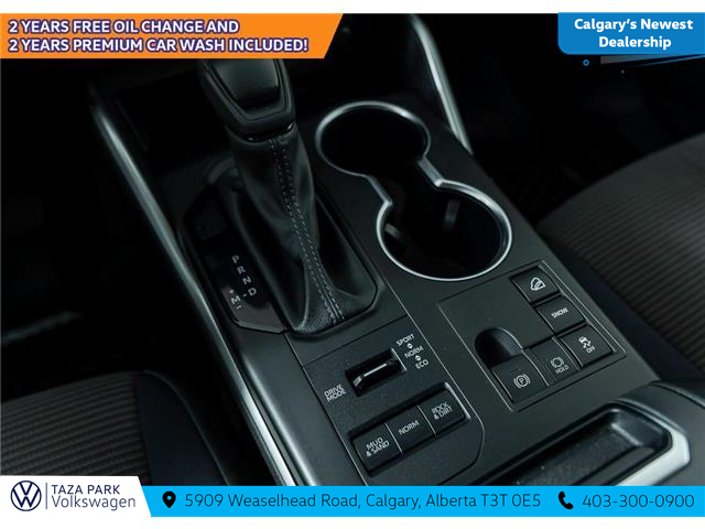 2024 Toyota Highlander LE (Stk: TU0229) in Calgary - Image 20 of 25