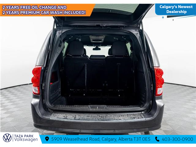 2019 Dodge Grand Caravan 35th Anniversary Edition (Stk: TU0164A) in Calgary - Image 8 of 18