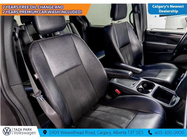 2019 Dodge Grand Caravan 35th Anniversary Edition (Stk: TU0164A) in Calgary - Image 17 of 18