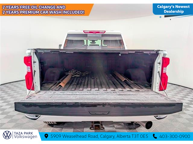 2023 Chevrolet Silverado 3500HD High Country (Stk: TU0222) in Calgary - Image 7 of 22