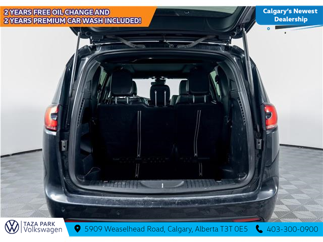 2024 Chrysler Pacifica Touring-L (Stk: TU0213) in Calgary - Image 8 of 22 2024 Chrysler Pacifica Touring-L (Stk: TU0213) in Calgary - Image 8 of 22