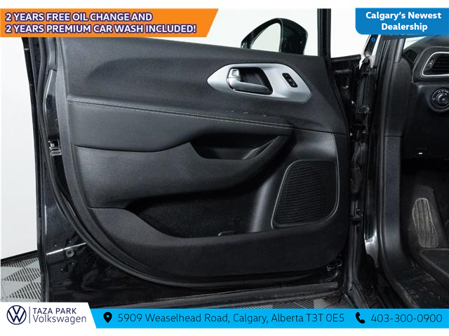 2024 Chrysler Pacifica Touring-L (Stk: TU0213) in Calgary - Image 11 of 22 2024 Chrysler Pacifica Touring-L (Stk: TU0213) in Calgary - Image 11 of 22