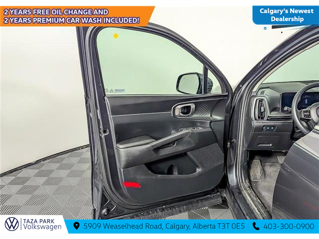 2024 Kia Sorento 2.5T EX (Stk: TU0160) in Calgary - Image 14 of 26