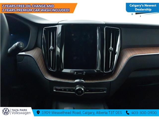 2024 Volvo XC60 B5 Plus Dark Theme (Stk: TU0134) in Calgary - Image 18 of 21