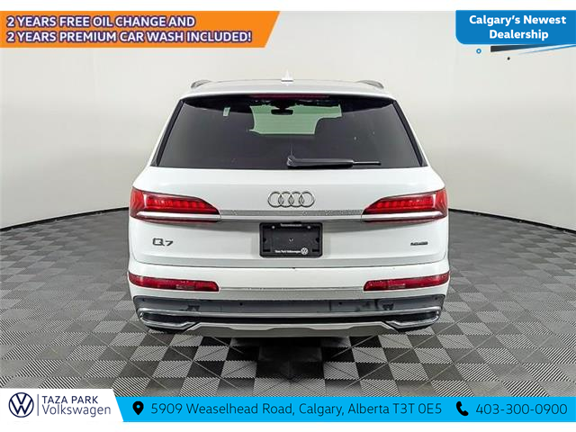 2024 Audi Q7 45 Komfort (Stk: TU0179) in Calgary - Image 7 of 12
