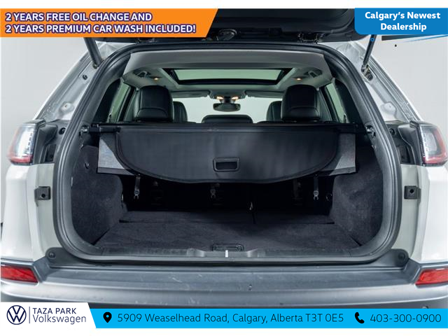 2019 Jeep Cherokee Limited (Stk: TU0191A) in Calgary - Image 8 of 27