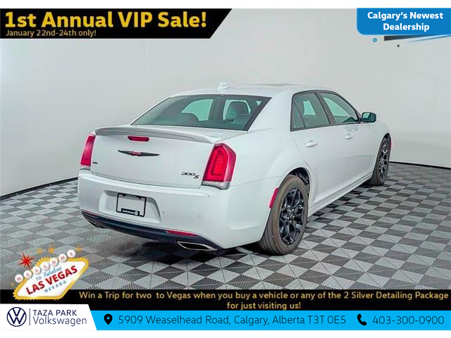 2023 Chrysler 300 S (Stk: TU0194) in Calgary - Image 6 of 12