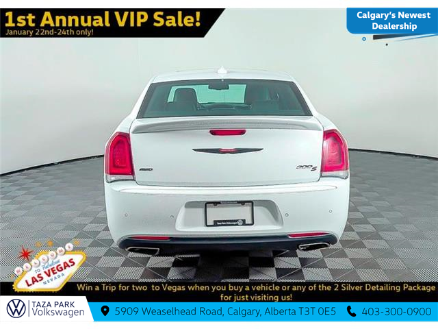 2023 Chrysler 300 S (Stk: TU0194) in Calgary - Image 7 of 12