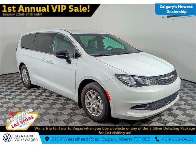 2025 Chrysler Grand Caravan SXT (Stk: TS-0203A) in Calgary - Image 4 of 12