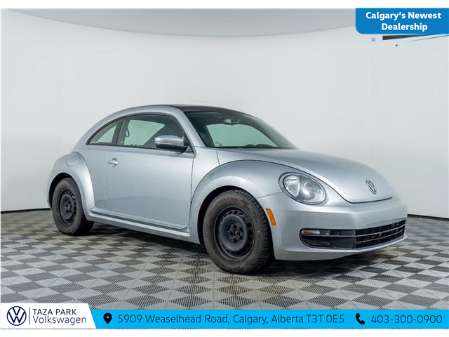 2013 Volkswagen Beetle 2.5L Comfortline (Stk: TT-030A) in Calgary - Image 3 of 22 2013 Volkswagen Beetle 2.5L Comfortline (Stk: TT-030A) in Calgary - Image 3 of 22