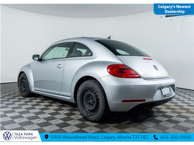 2013 Volkswagen Beetle 2.5L Comfortline (Stk: TT-030A) in Calgary - Image 6 of 22 2013 Volkswagen Beetle 2.5L Comfortline (Stk: TT-030A) in Calgary - Image 6 of 22