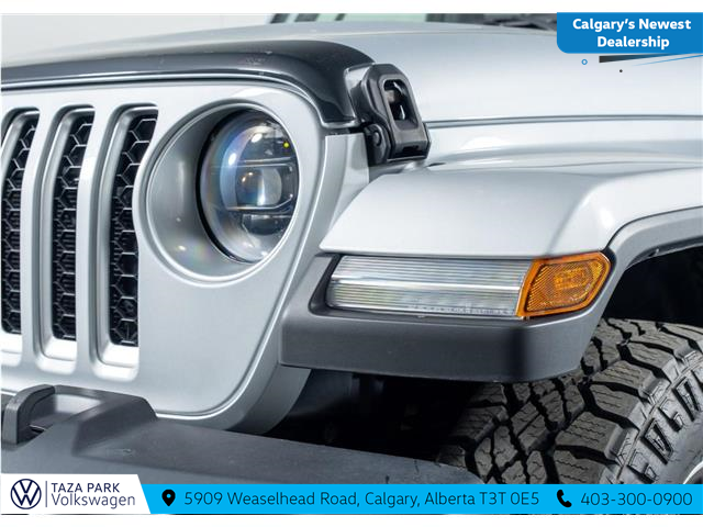 2023 Jeep Gladiator Overland (Stk: TU0246) in Calgary - Image 9 of 23