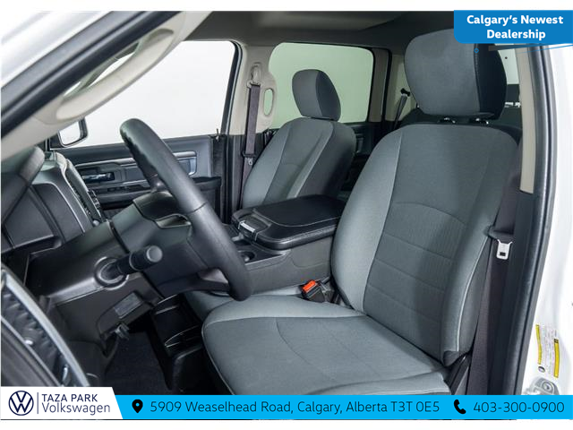 2023 RAM 1500 Classic SLT (Stk: TU0242) in Calgary - Image 15 of 26