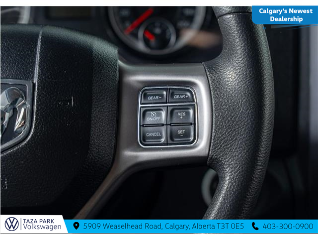 2023 RAM 1500 Classic SLT (Stk: TU0242) in Calgary - Image 17 of 26