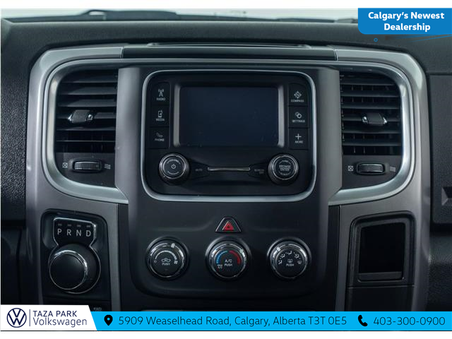 2023 RAM 1500 Classic SLT (Stk: TU0242) in Calgary - Image 20 of 26