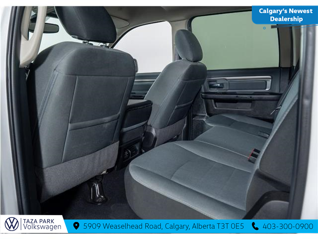 2023 RAM 1500 Classic SLT (Stk: TU0242) in Calgary - Image 25 of 26