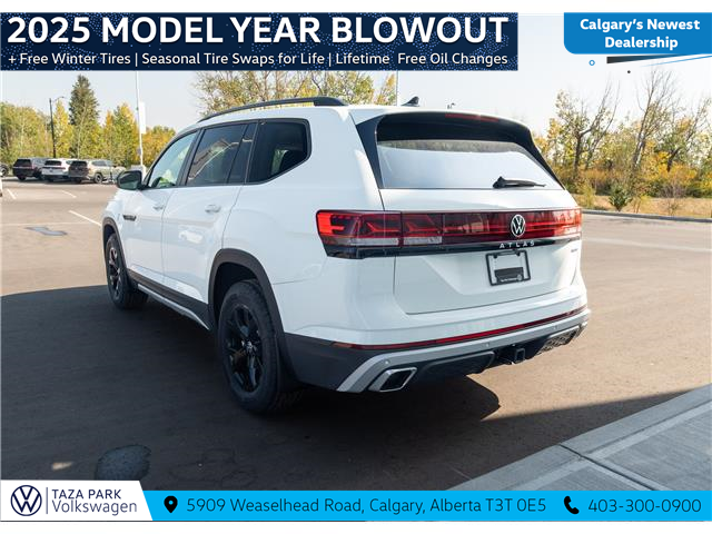 2025 Volkswagen Atlas 2.0 TSI Peak Edition (Stk: TS-0392) in Calgary - Image 7 of 27