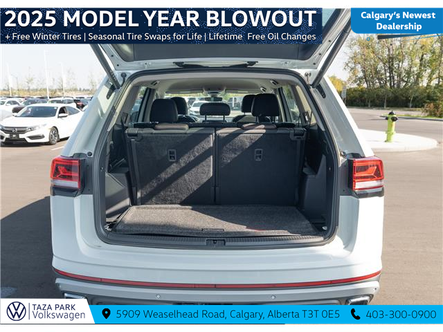 2025 Volkswagen Atlas 2.0 TSI Peak Edition (Stk: TS-0392) in Calgary - Image 9 of 27