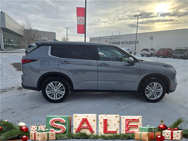 2024 Mitsubishi Outlander ES (Stk: 8922) in Calgary - Image 8 of 24