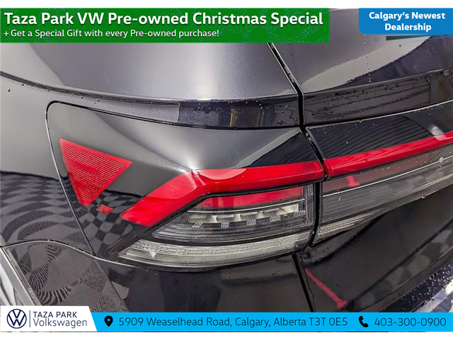 2025 Volkswagen Taos Trendline (Stk: TU0220) in Calgary - Image 11 of 21