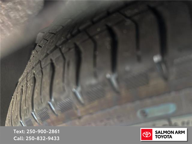 2026 Toyota Prius Plug-In Hybrid XSE (Stk: SATPP057494) in Salmon Arm - Image 7 of 25