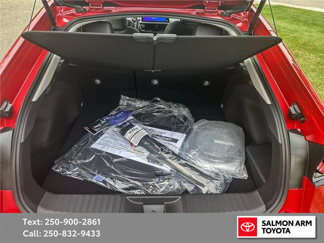 2026 Toyota Prius Plug-In Hybrid XSE (Stk: SATPP057494) in Salmon Arm - Image 12 of 25