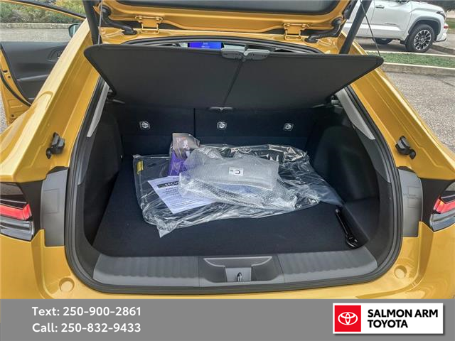 2026 Toyota Prius Plug-In Hybrid XSE Premium (Stk: SATPP057955) in Salmon Arm - Image 12 of 25